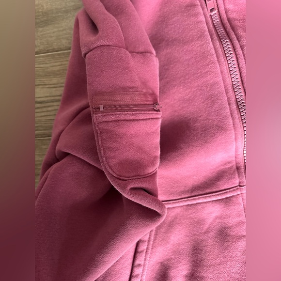 Comfrt Travel Essentials Zip Hoodie Berry Large - Picture 8 of 10